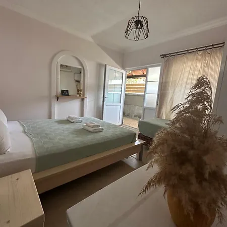 Mavi Lotus Bed & Breakfast