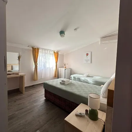 Mavi Lotus Bed & Breakfast *