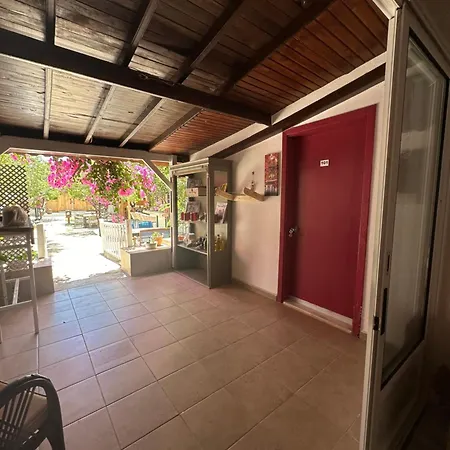 Mavi Lotus Bed & Breakfast *